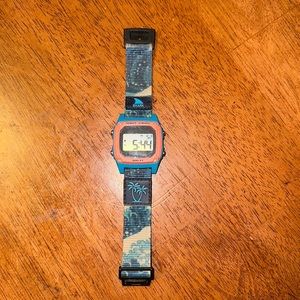 shark watch classic slip